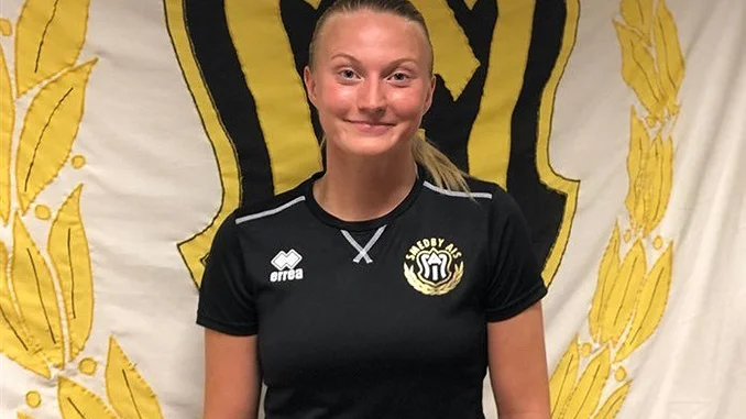 Frida Elofsson i Smedbys tröja.