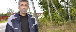 Han vill hjälpa mamman med rättegångskostnaden