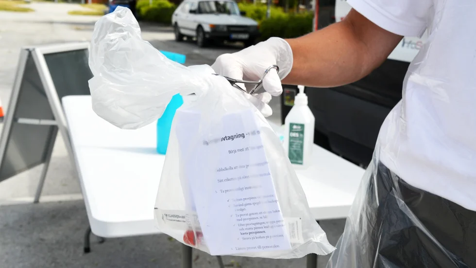PCR-testet visar om det finns en pågående covid-19-infektion. 