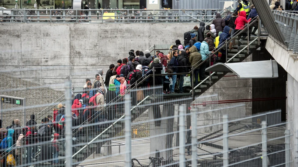 En stramare lagstiftning skulle minska möjligheten till familjeåterförening för flyktingar som befinner sig i Sverige.