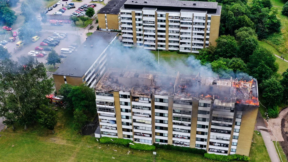 I söndags brann det i ett flerfamiljshus i Landskrona och byggnaden evakuerades. Nu kan det dröja länge innan de boende kan återvända.