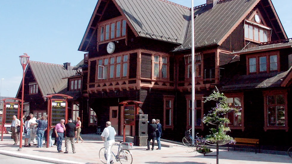 Ledningsfel gör att tågtrafiken bland annat till Bodens station påverkas under tisdagskvällen.
