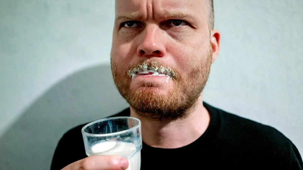 Grímur Hákonarson gjorde succé i Cannes med "Bland män och får" (2015), som vann pris i sidosektionen Un certain regard. Nu är han tillbaka på svenska biografer med "Mjölkkriget", som har svensk premiär den 17 juli.