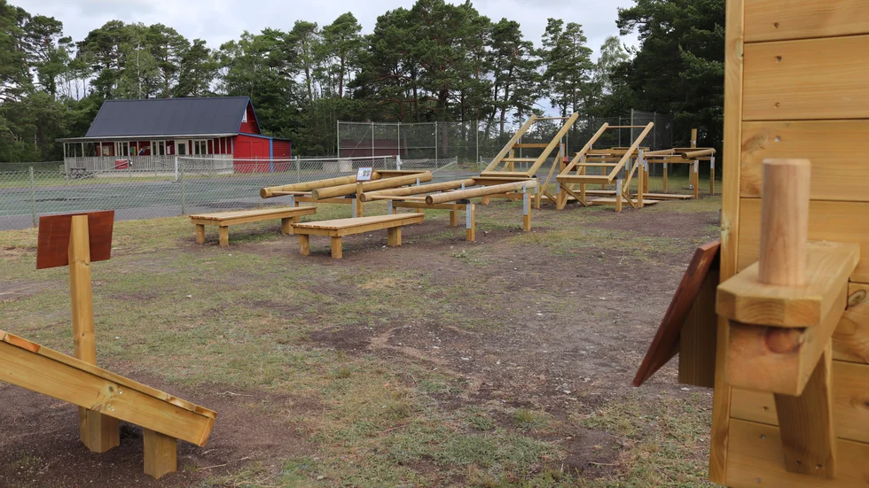  Det är ett utegym av den större sorten som byggts upp på Hablingbo IP. Allt tack vare den sommarboende entreprenören Karsten Inde, som bestämde sig för att betala för gymmet.
