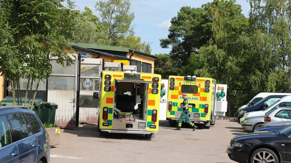Polis och ambulans kallades till en arbetsplatsolycka i Uppsala på onsdagen.