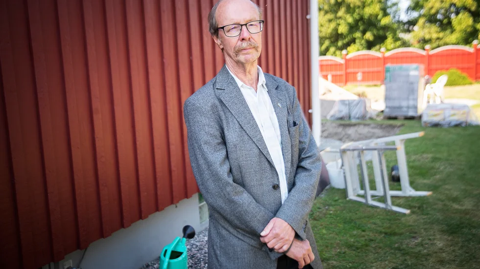 Jan-Eric Carlsson, ordförande i centerpartiets kommunkrets, fick ingen information om att tre starka centerkvinnor valde att lämna sina uppdrag under torsdagen. "Det hade varit bra om jag fått veta det innan de skrev på facebook", säger han.