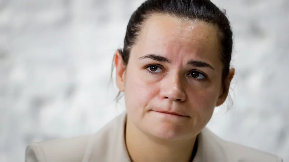 Oppositionsledaren Svetlana Tichanovskaja vid en presskonferens i Minsk den 10 augusti, dagen efter presidentvalet i vilket president Aleksandr Lukasjenko fick 80 procent av rösterna enligt det officiella resultatet.