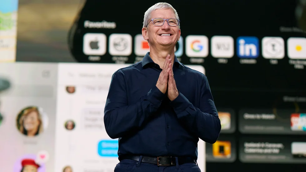 Tim Cook är vd för Apple, ett bolag med ett börsvärde på 2|151 miljarder dollar. Arkivbild.