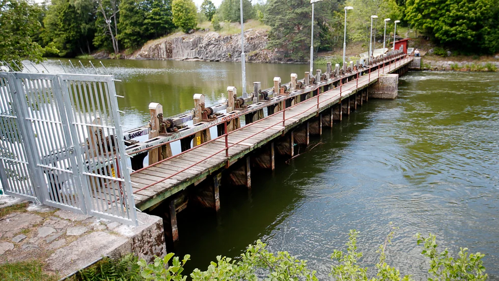 Hyndevadsdammen i Skogstorp står i centrum för konflikten om Hjälmarens låga vattennivåer. 