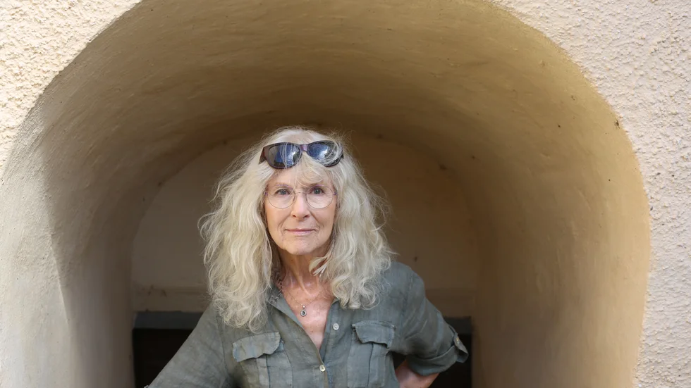 Merit Hemmingson ger på fredagen ut EP:n ”Huvva - tredje sviten”, den 10 december sänds en dokumentär om henne i SVT.