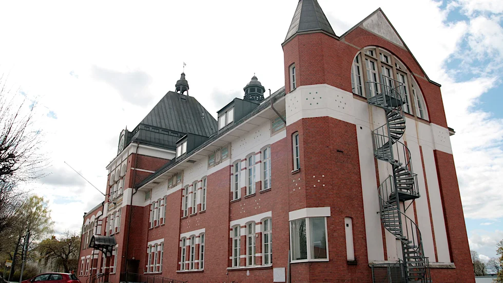 Under två veckor i juni finns det möjlighet för danssugna barn- och ungdomar att pröva flertalet dansstilar på Kulturskolan.
