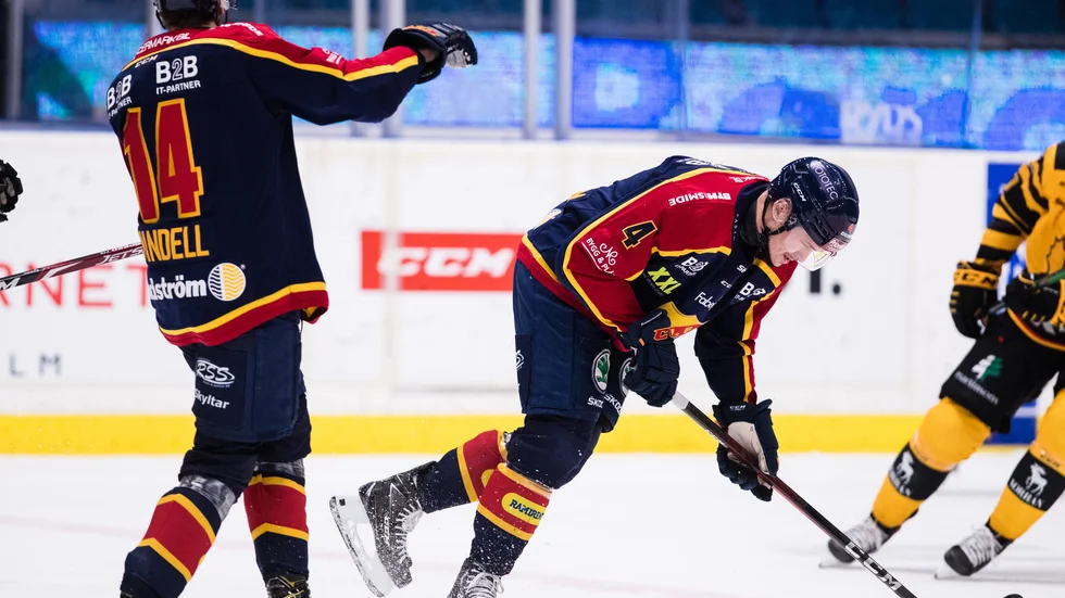 Marcus Högström lämnade matchen mot Skellefteå efter en krock med lagkamraten Tom Nilsson. 