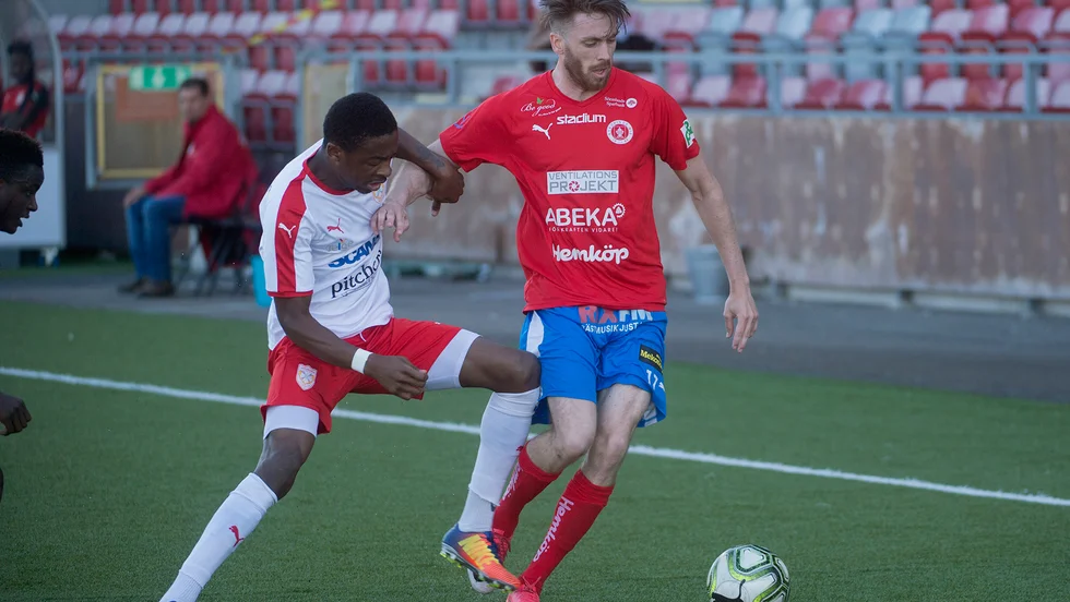 Från Värmbol gick Joakim Juhlin til Nyköpings BIS. När han nu gör comeback är det i Trosa/Vagnhärad - och kan dyka upp på Backavallen i onsdagens DM-match mot KSK.