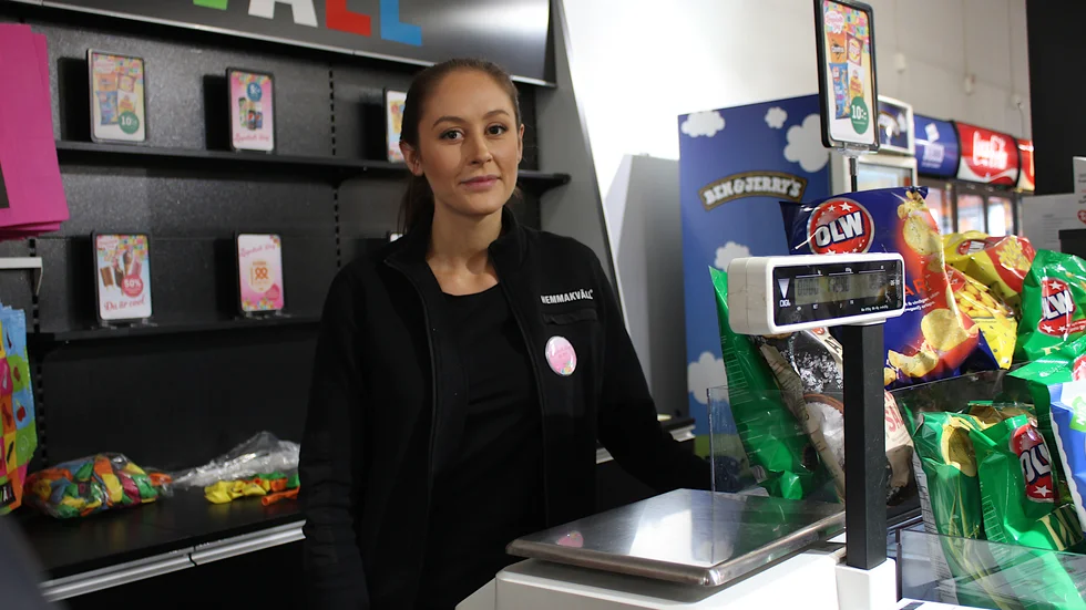 Annie Swahn, butikschef på Hemmakväll i Västervik, betonar att det verkligen måste finnas grund för ett sådant här förbud.