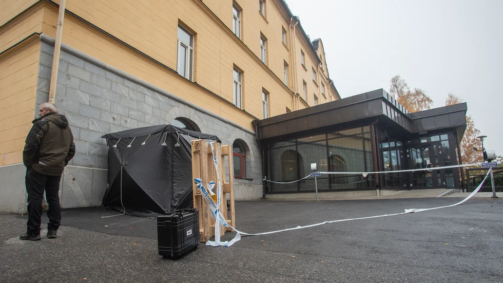 Den misstänkta brottsplatsen spärrades av på onsdagsmorgonen. Polisens utredare på platsen ville inte kommentera arbetet och hänvisade alla frågor till Aron Backman.