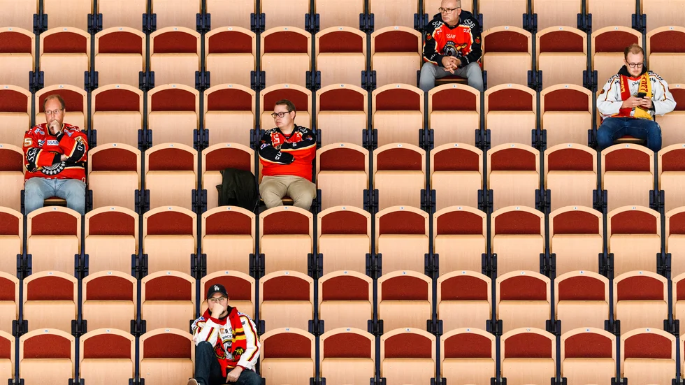 Publikbild från Luleå Hockeys premiär mot Färjestad.