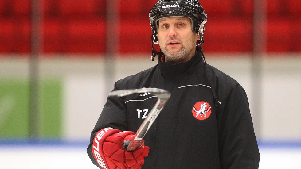 Tony Zabel och Vita Hästen får spela inför välfyllda läktare.