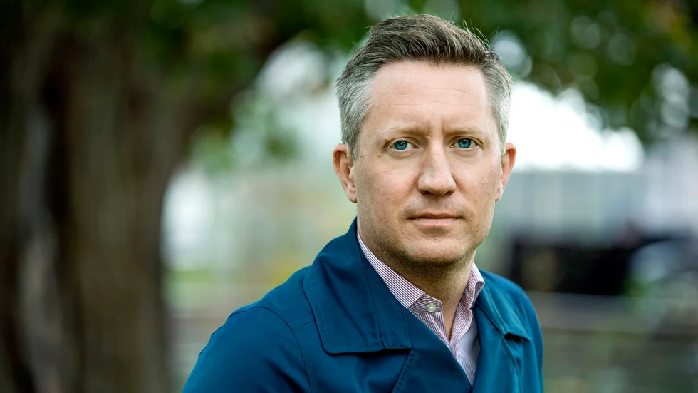 Den sociala distansen innebär stora utmaningar för många hörselskadade, berättar Mattias Lundekvam, ordförande i Hörselskadades riksförbund.