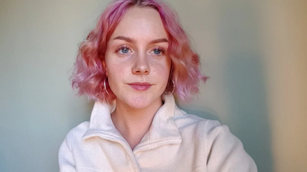 Karla Backlund, 19, är en av de nominerade till Lilla Augustpriset 2020. 