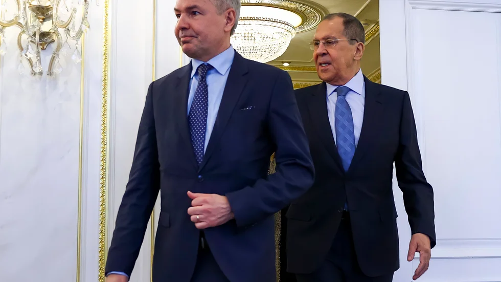 Finlands utrikesminister Pekka Haavisto och Rysslands dito Sergej Lavrov.