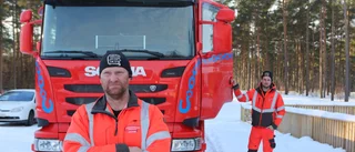 Bärgaren drar upp när vi drar ner i diket