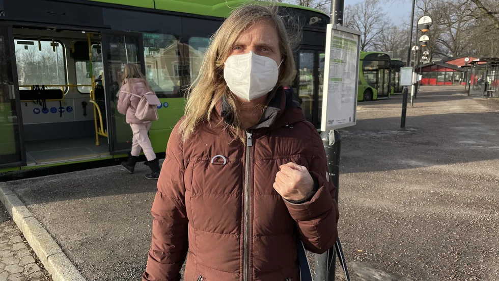 Karin Sköld är van vid att bära munskydd och kommer fortsätta med det. 