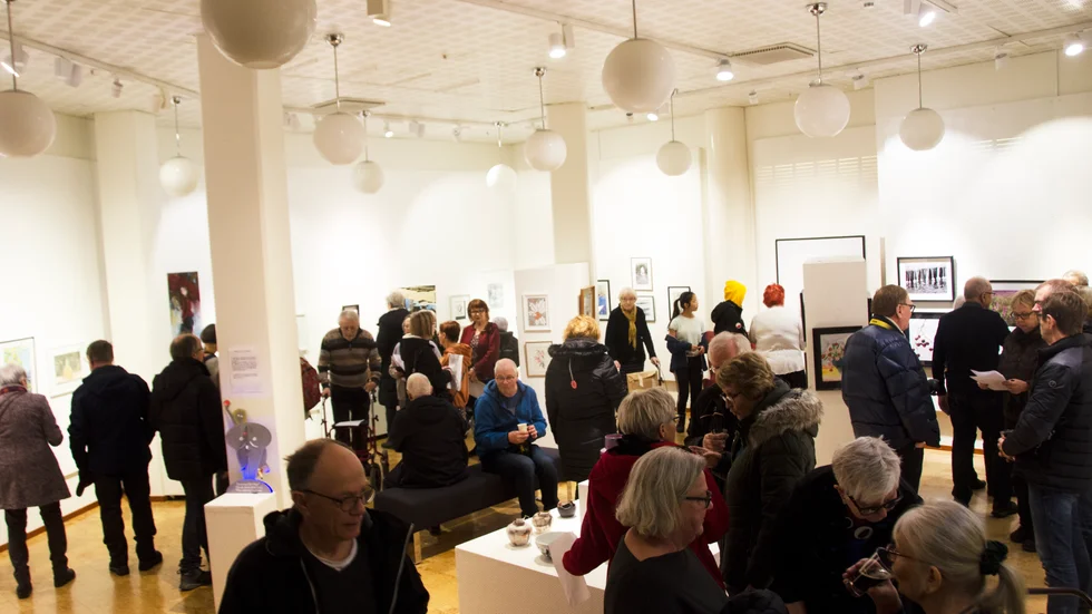Kalix konstförenings medlemmar ställde ut och hade välbesökt vernissage i Kalix konsthall i december 2019.