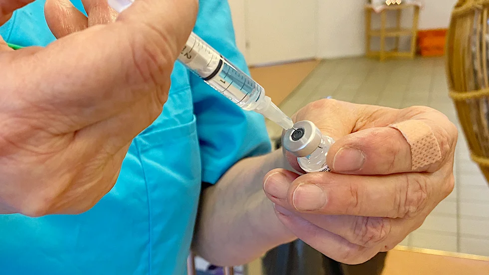 Vaccineringen inom hemtjänsten i Enköping börjar snart, brev med information går ut till kunderna.