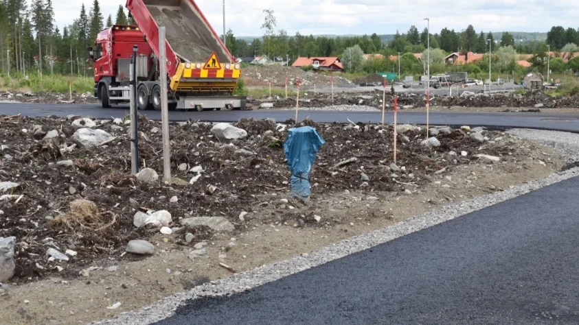 32 minuter. Sedan var alla 43 villatomterna på Falkträsket i Skellefteå tingade. Bilden tagen i juli i år.