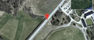 Flera fordon i olycka på väg 943