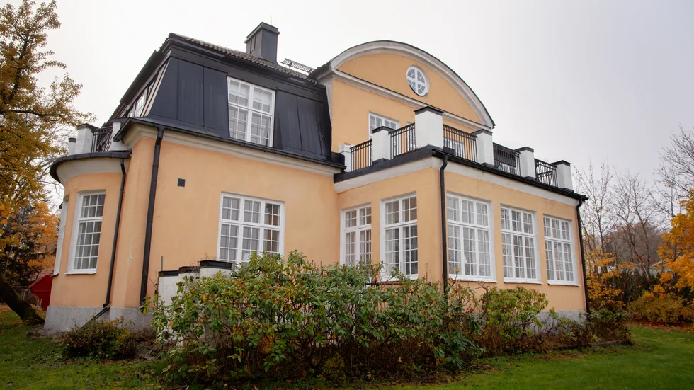 Fastigheten i Bergsbrunna i södra Uppsala har tidigare värderats av mäklare till 19 miljoner kronor.