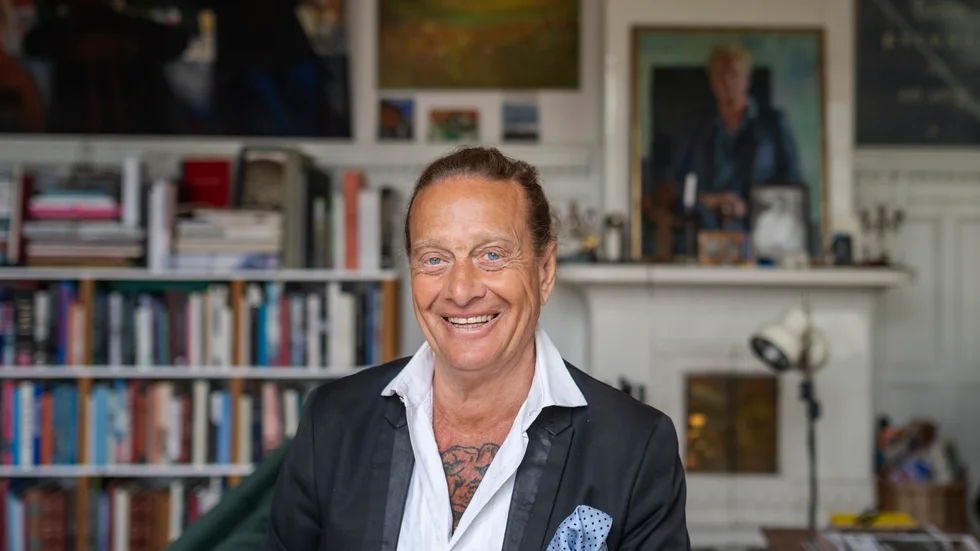 Björn Ranelid är aktuell med boken "Bill Nilssons sista vita skjorta" som ges ut på Albert Bonniers förlag. 