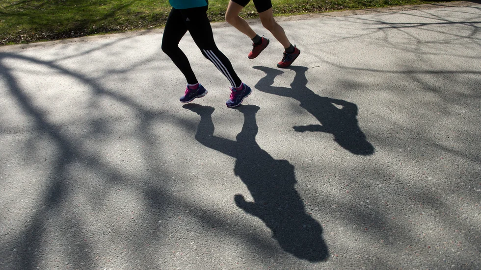 Joggare uppmanas visa hänsyn.