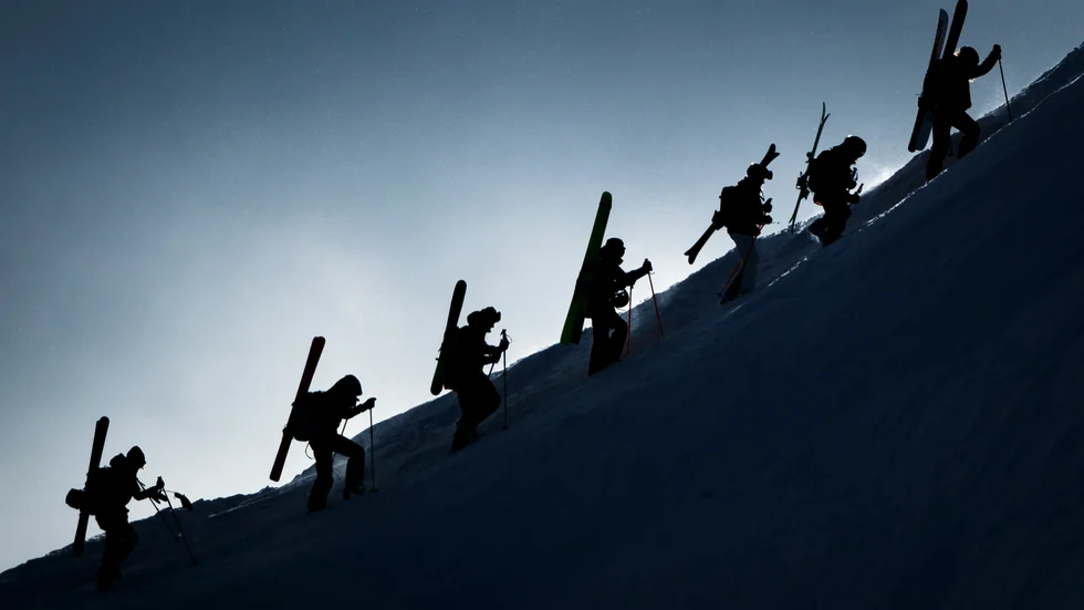 Ett hundratal britter har rymt från skidorten Verbier i Schweiz där de skulle sitta i karantän. Arkivbild