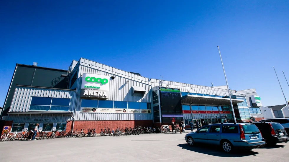 Enligt regionrådet Kenneth Backgård har regionen erbjudits att använda Coop Norrbotten arena för vaccinationen.