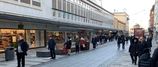 Högtryck på Systemet – lååånga köer utanför butikerna