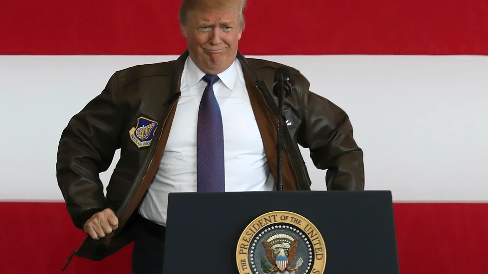 USA:s president Donald Trump under ett besök på en amerikansk militärbas i Japan. Arkivbild.
