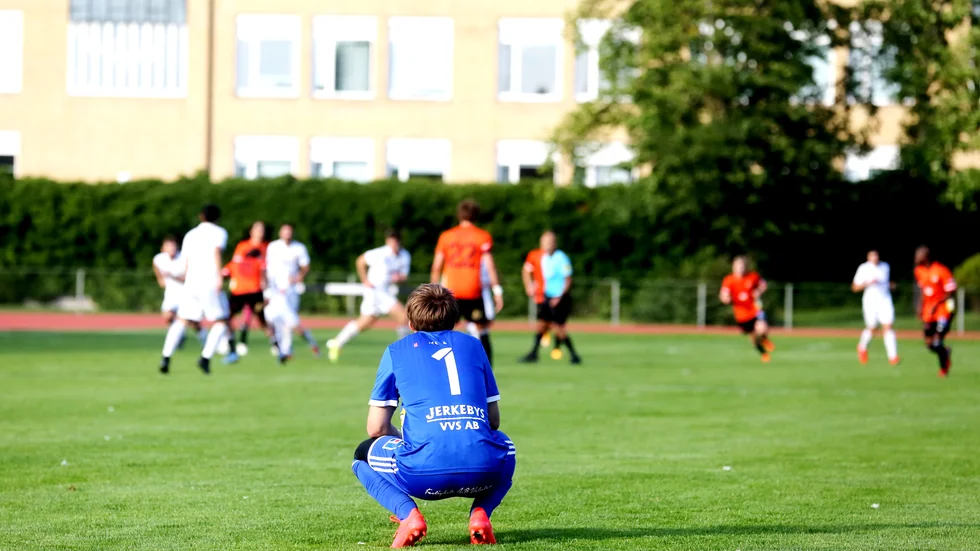Jonas "Pajen" Lind har bara gjort fem och en halv säsong som målvakt. I år har han visat att han hade ett större spel i sig än division 4.