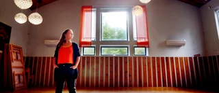 Louise efterlyser unga till Jädersgården: "Kom hit"