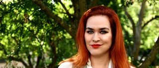 Följer upp succén med roman om familjehemligheter