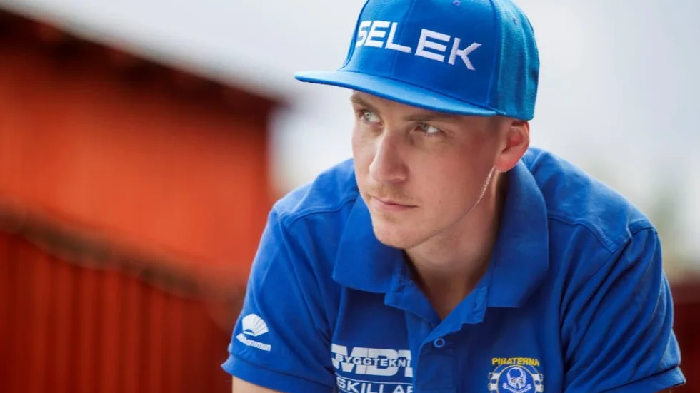 Linus Sundström har alltid gillat att köra många matcher. Men i år blev det för mycket även för honom, med matcher upp till sex dagar i veckan.