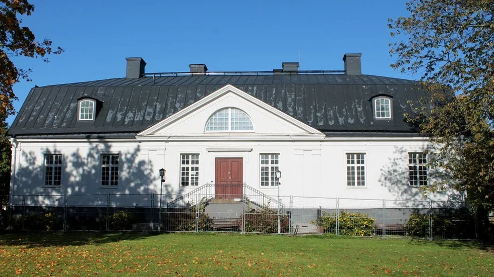 Ryds herrgård ska totalrenoveras. Arbetet väntas pågå till nästa höst då bygnaden ska återinvigas.