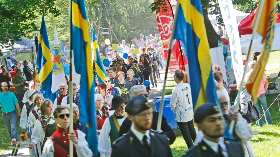 I år planeras traditionellt Nationaldagsfirande i Skolparken och på Stora torget igen, efter två års uppehåll på grund av pandemin. Så här festligt var det vid firandet 2016.