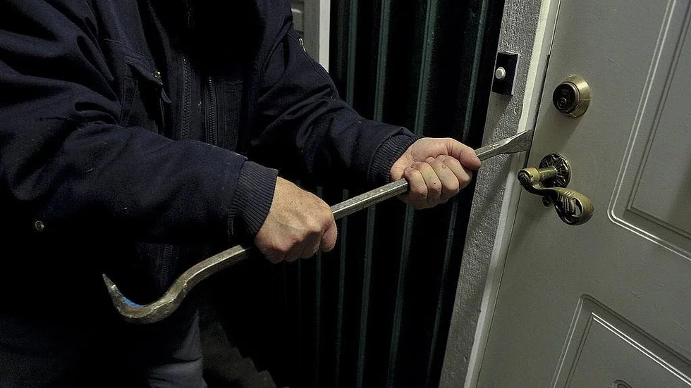 Inbrott. En sommarstuga i Friggestorp utsattes för inbrott under tisdagseftermiddagen.