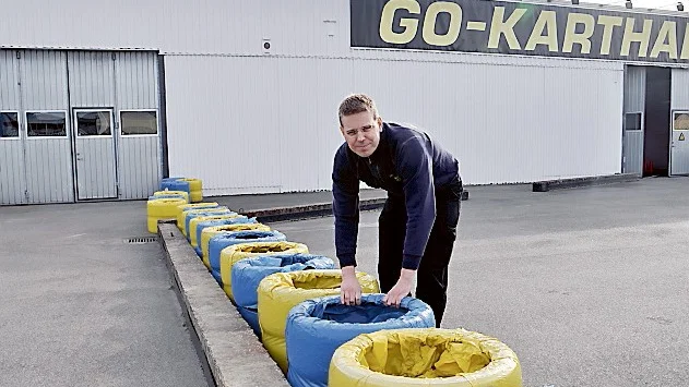 Mattias Andersson öppnar snart upp för att köra både ute och inne. Foto: Tommy Pettersson