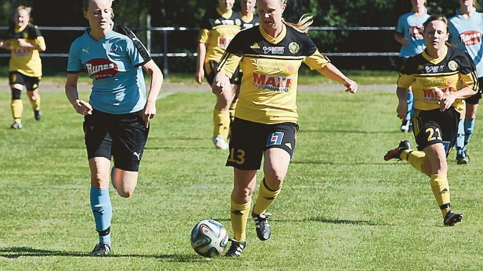 Cissi Björks VFF vände och vann med 5-3 mot Emmaboda. Foto: Mikael Kindman