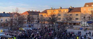 Manifestationer varje fredag föreslås