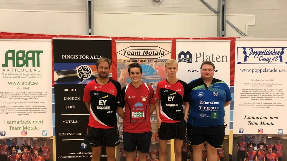 Pristagare Elitklassen. Från vänster Anders Sjöstedt (2a), Daniel Gustafsson (1a), Morgan Johansson (3a) och Robert Svanberg (3a). De tre första från Västers BTK. Robert från Spårvägens BTK.