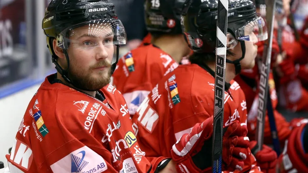 SKÖVDE NÄSTA. Anton Blomberg har klart med nästa anhalt i ishockeykarriären. Efter Maif, LHC och Hästen blir det division 1-laget Skövde i Skaraborg.