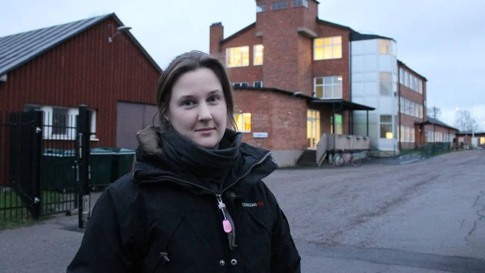 Lina Lundström har barn i förskolan Lilla Emilia, som inte stängs, men blev ändå chockad av beslutet.